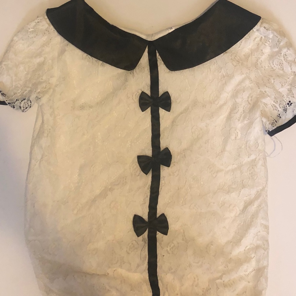 Black and white Peter Pan collar shirt